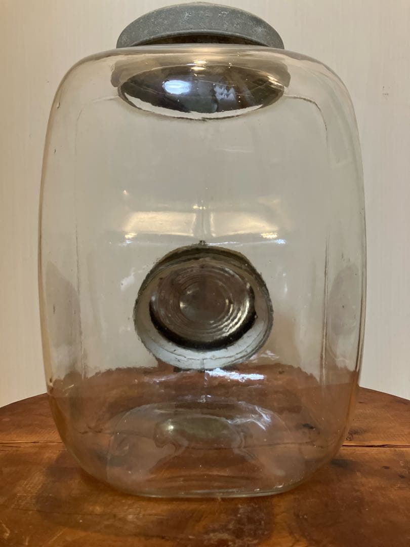 存在感抜群！アルミ開閉蓋付きの煙草陳列用ガラス瓶◇たばこ瓶◇