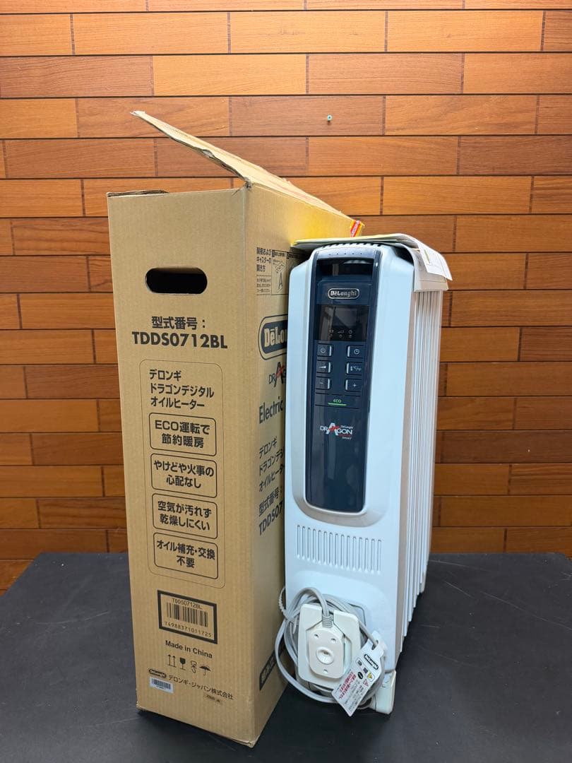 DeLonghi デロンギ ドラゴン オイルヒーター TDDS0712BL