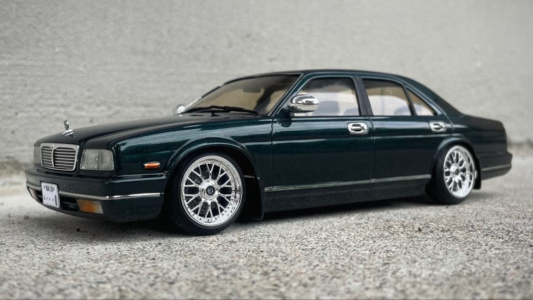 アオシマ Y32シーマ 1/24 完成品