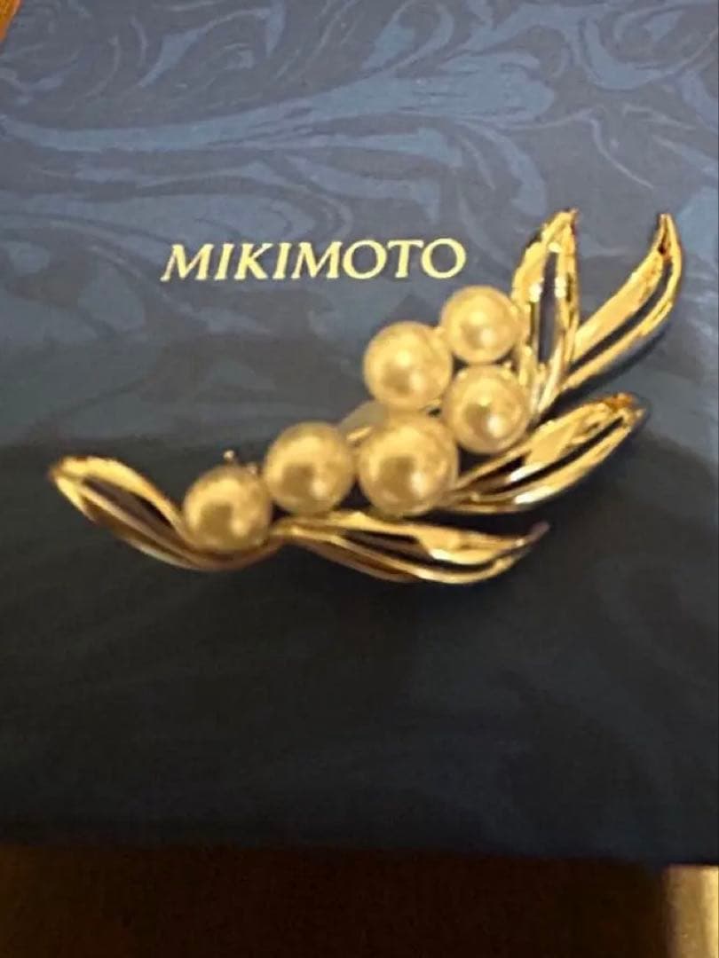 MIKIMOTO パールリーフブローチ セレモニーなど