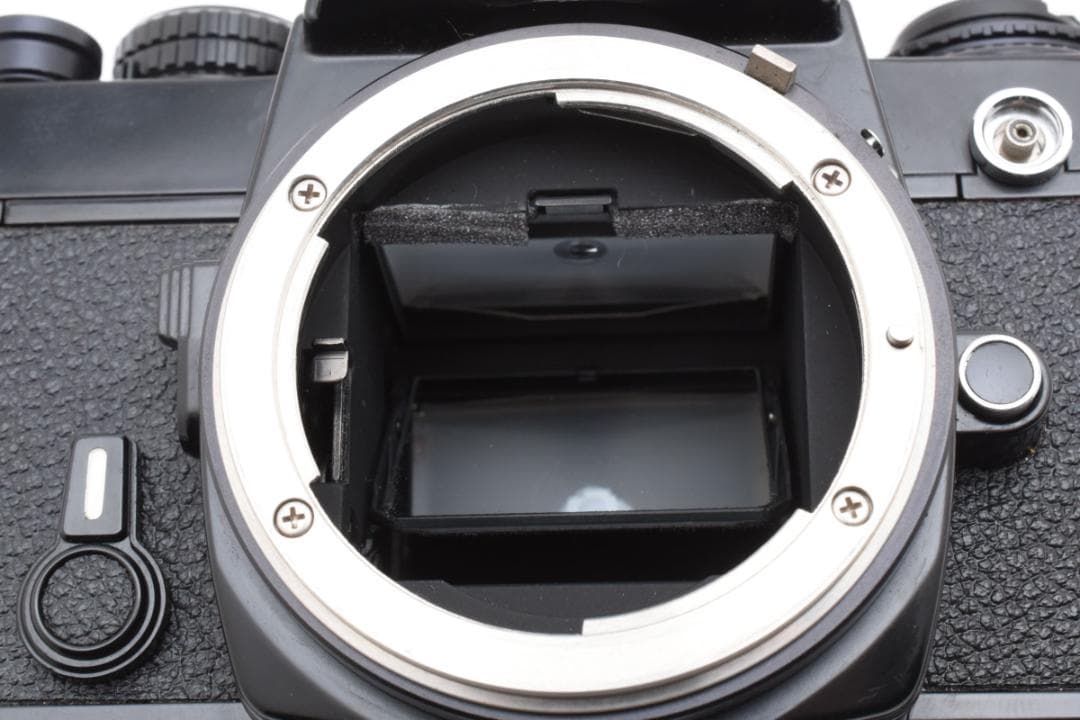☆各部モルト張り替え済・美品☆ ニコン Nikon FE ボディ #19537