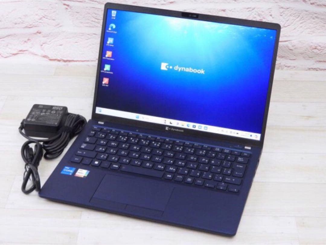 dynabook ノートPC ネイビー ACアダプター付き