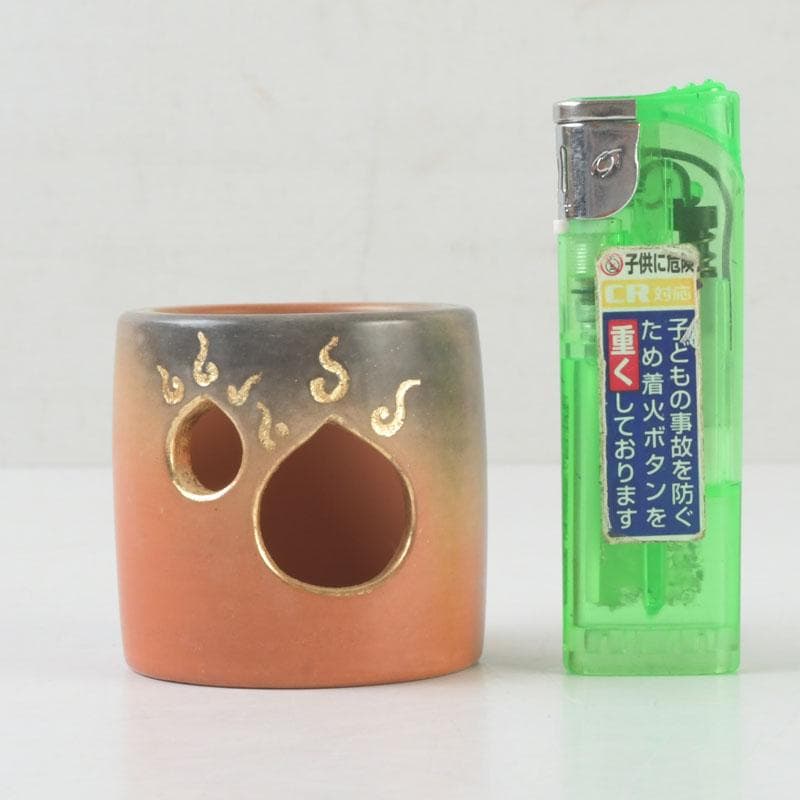 茶道具　雲華焼　風炉師　山崎宗元作　宝珠透かし蓋置　共布共箱　V　9667