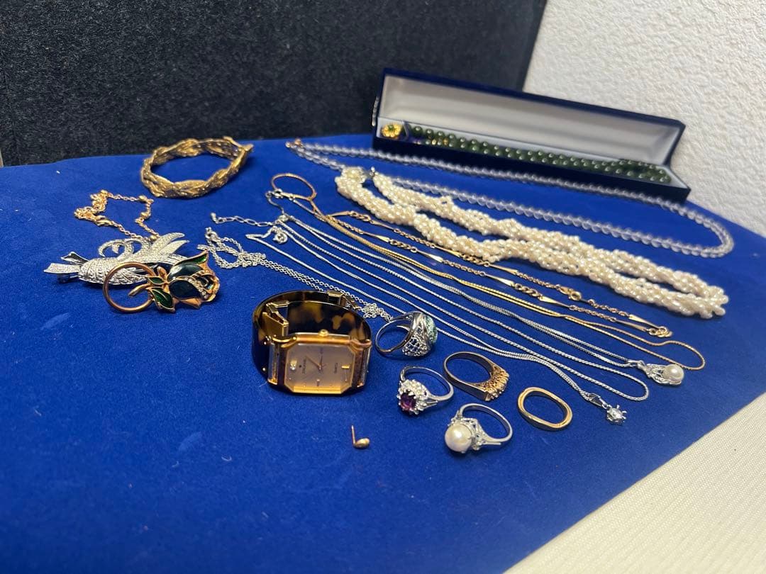 遺品整理　アクセサリー　まとめ売り