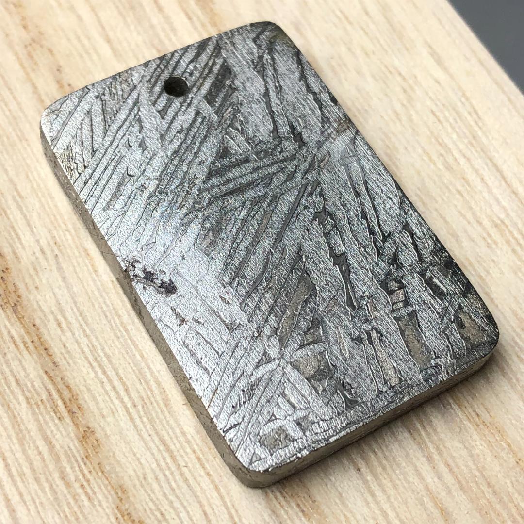隕石 鉄隕石 アルタイ隕石 ペンダントトップ ナチュラル 原石 重さ約42g