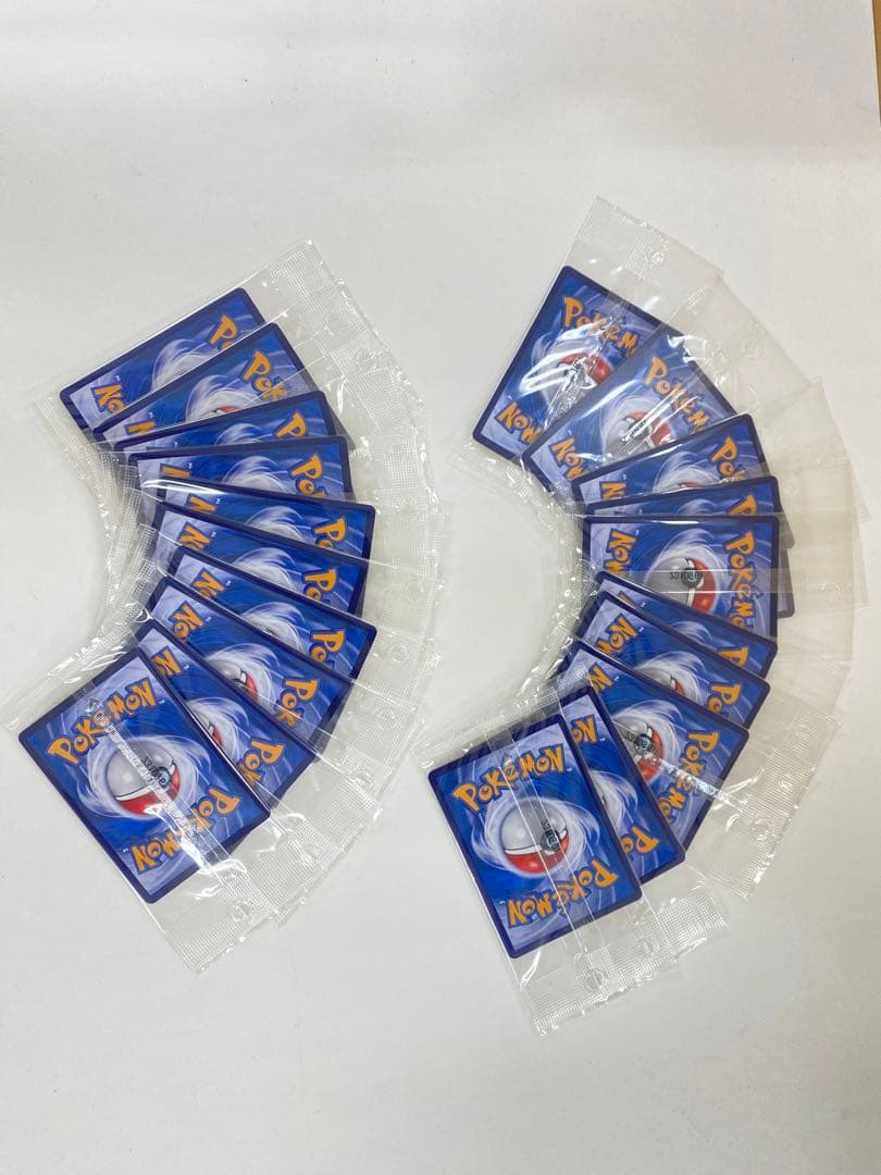 20枚 ポケモンカード インドネシア ピカチュウ バティック 未開封