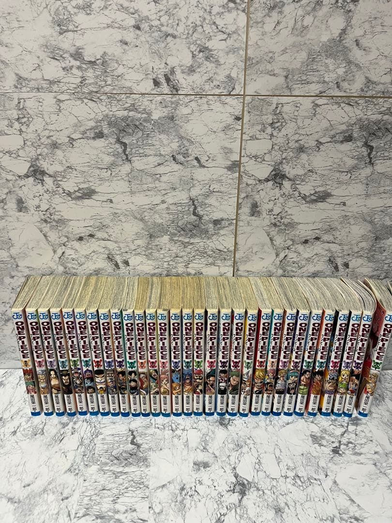 ワンピース 収納マルチボックス 受注限定販売品 激レア 宝箱 1巻-80巻