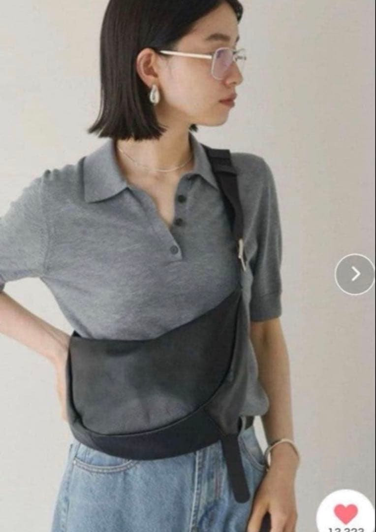 美品　russet ソフトレザーラウンドショルダーバッグ　ブラック