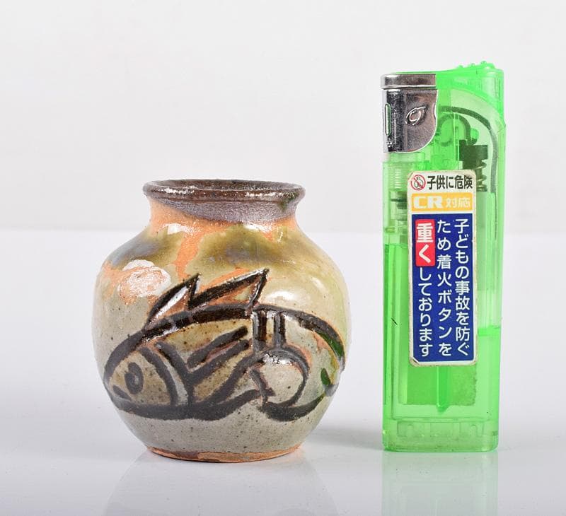 みき様専用 琉球美術 壺屋焼 人間国宝 金城次郎作 魚文 小壷