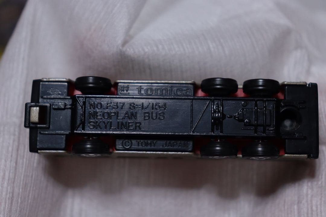 日本製　トミカ　外国車シリーズ　ネオプランバス　スカイライナー　F37