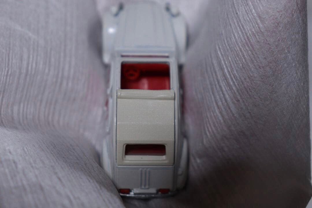 日本製　トミカ　外国車シリーズ　シトロエン　2CV NAVI F39