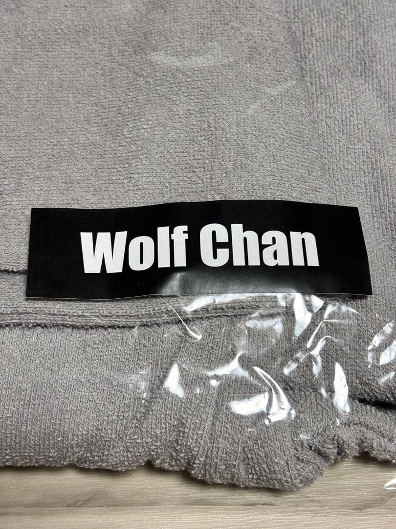 stray kids バンチャン wolf chan ポンチョ サウナ 新品
