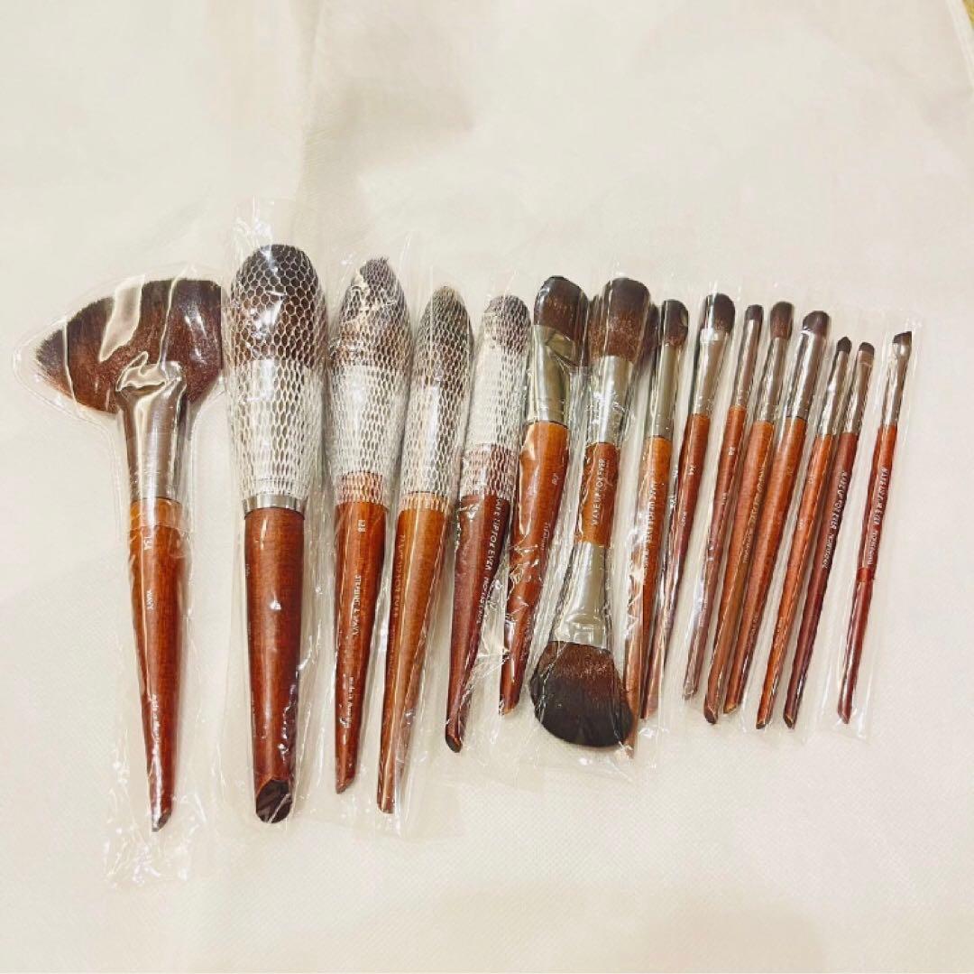 お買い得メイクアップフォーエバーメイクブラシ14本