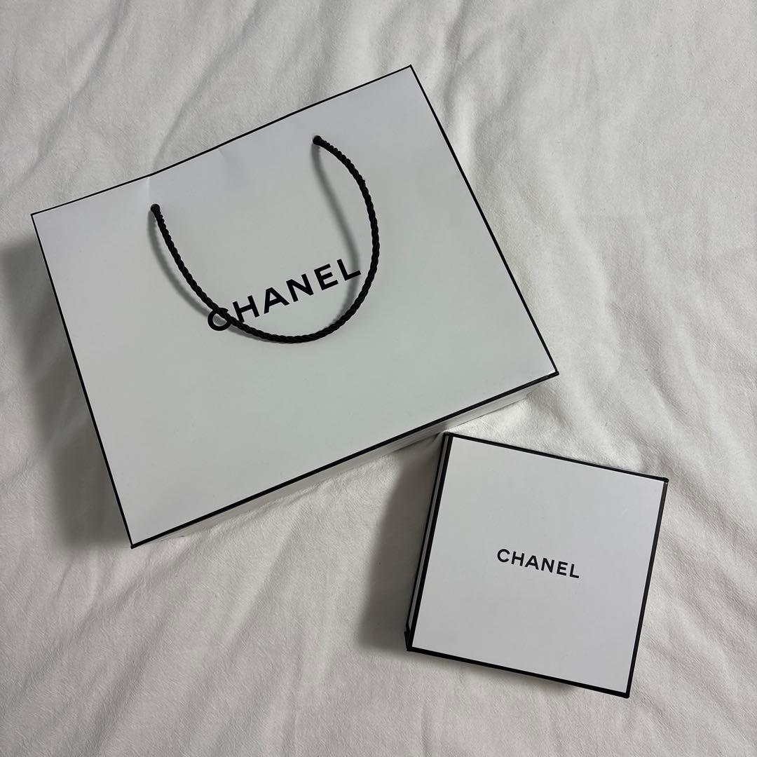 CHANEL 空箱 ギフトボックス ショッパー付き - メルカリ