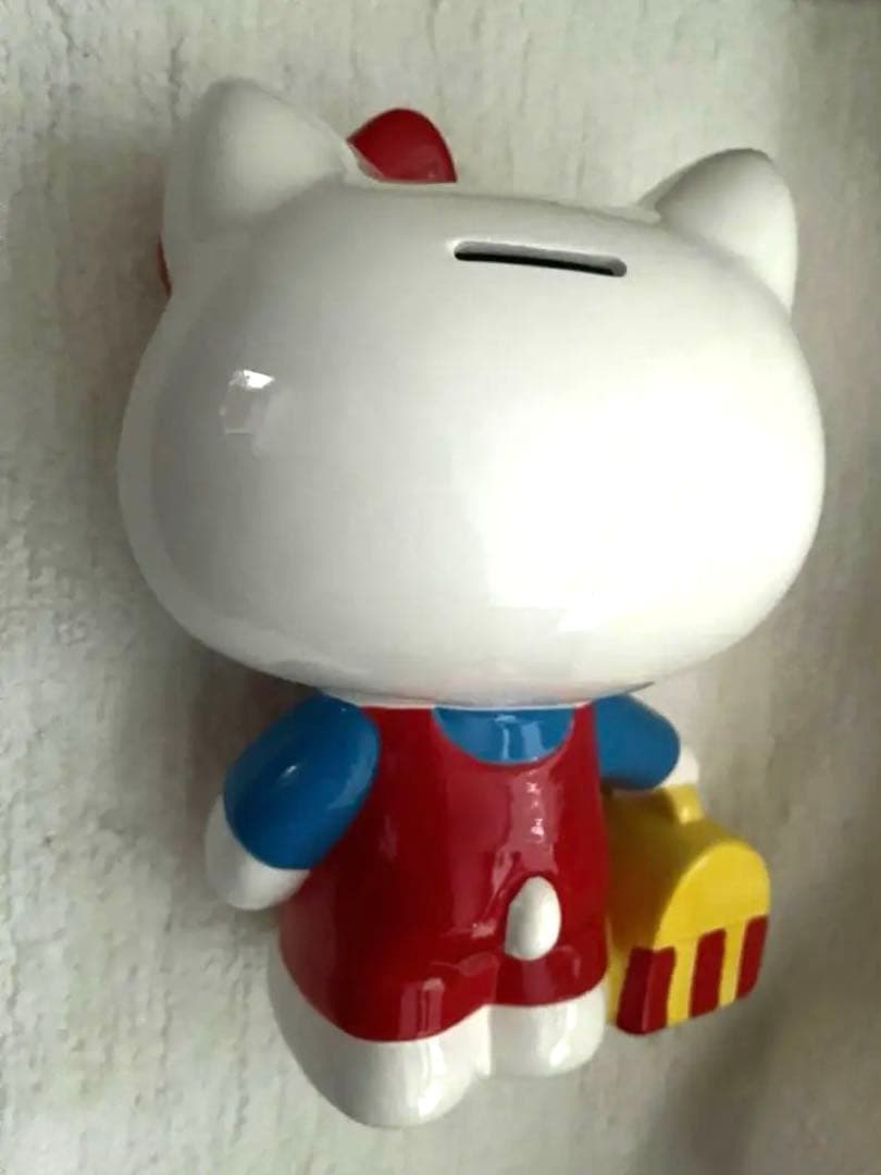 【サンリオ・Sanrio】ハローキティ 陶器製貯金箱 全長約26センチ