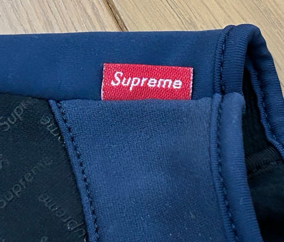 シュプリーム ゴアテックスウインドストッパー ジップグローブM手袋