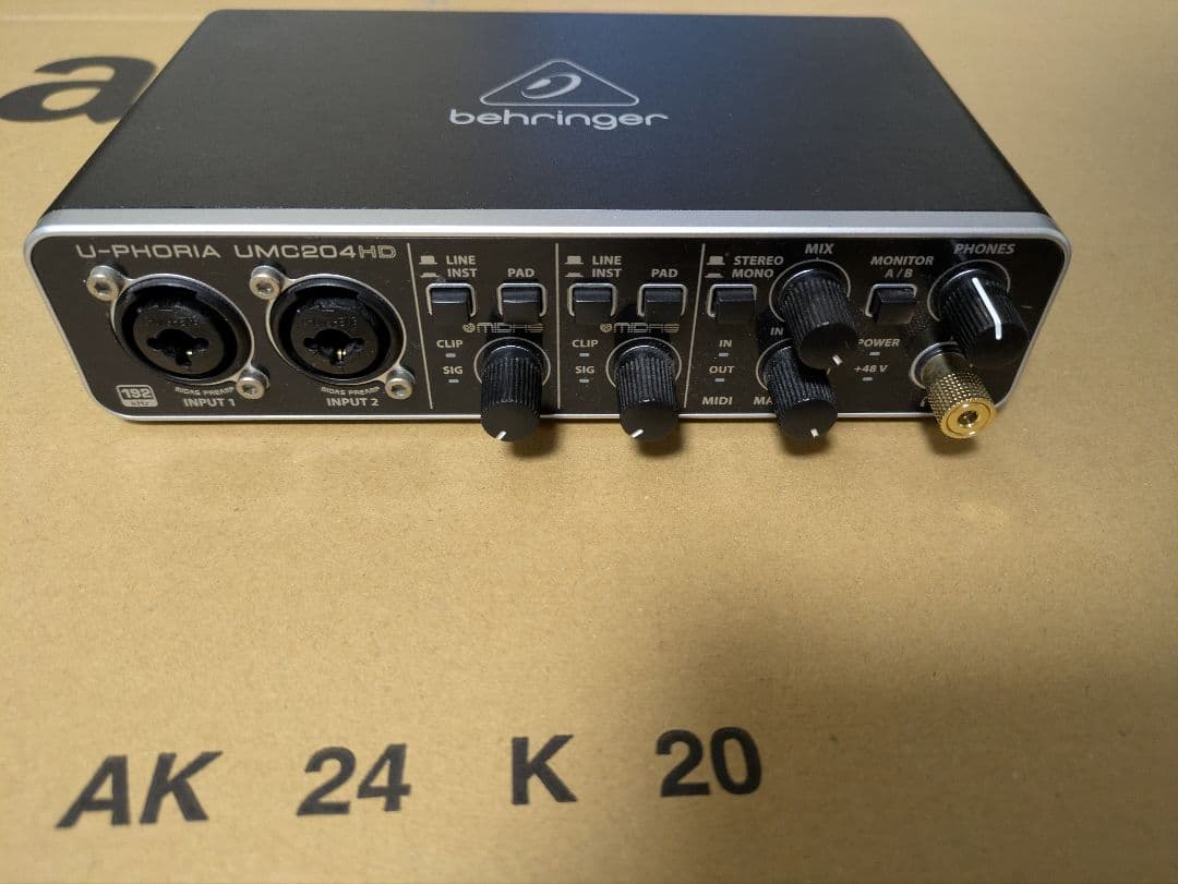 Behringer U-PHORIA UMC204HD SHURE SE215