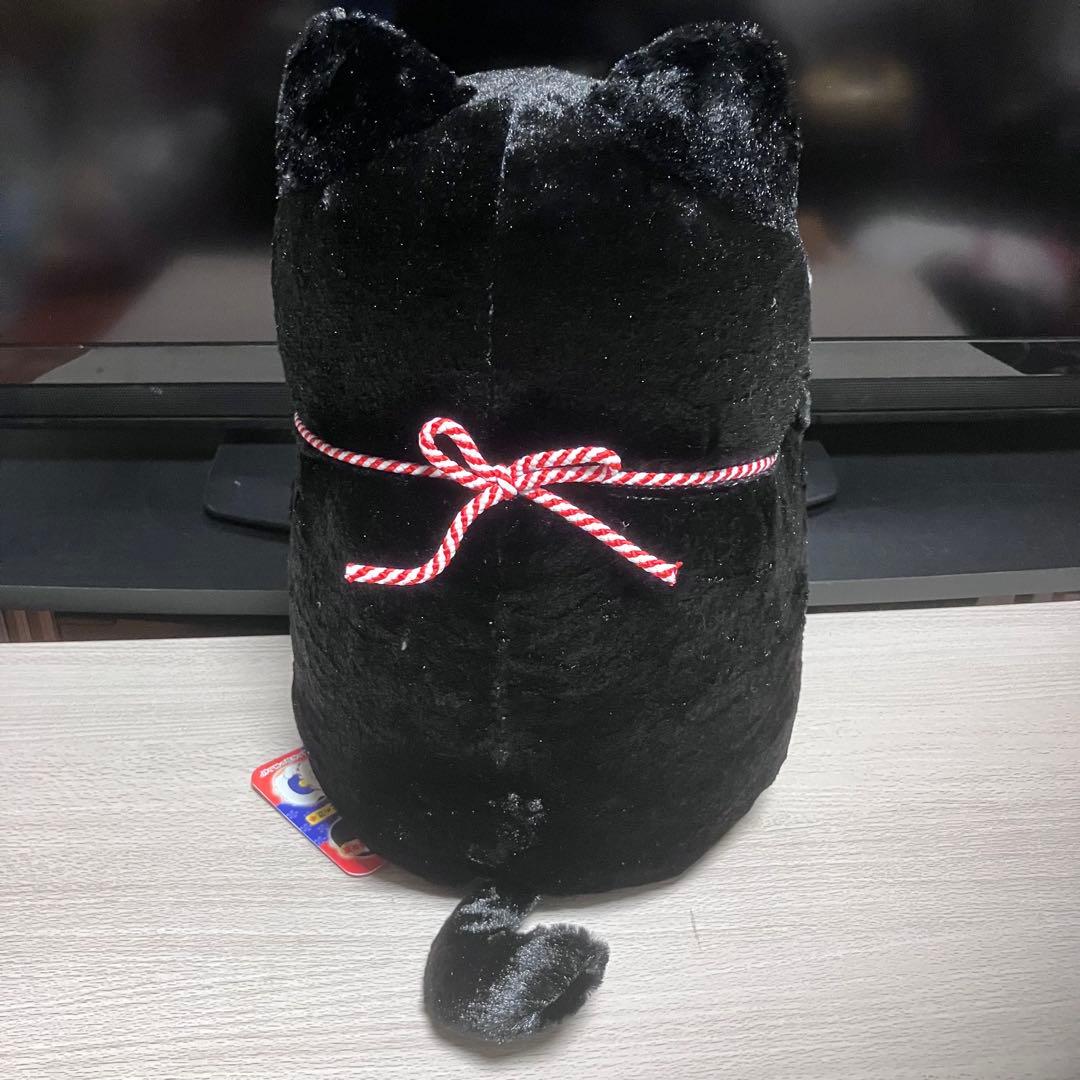 ひげまんじゅう 招き猫 其の参 BIGぬいぐるみ まねお - メルカリ