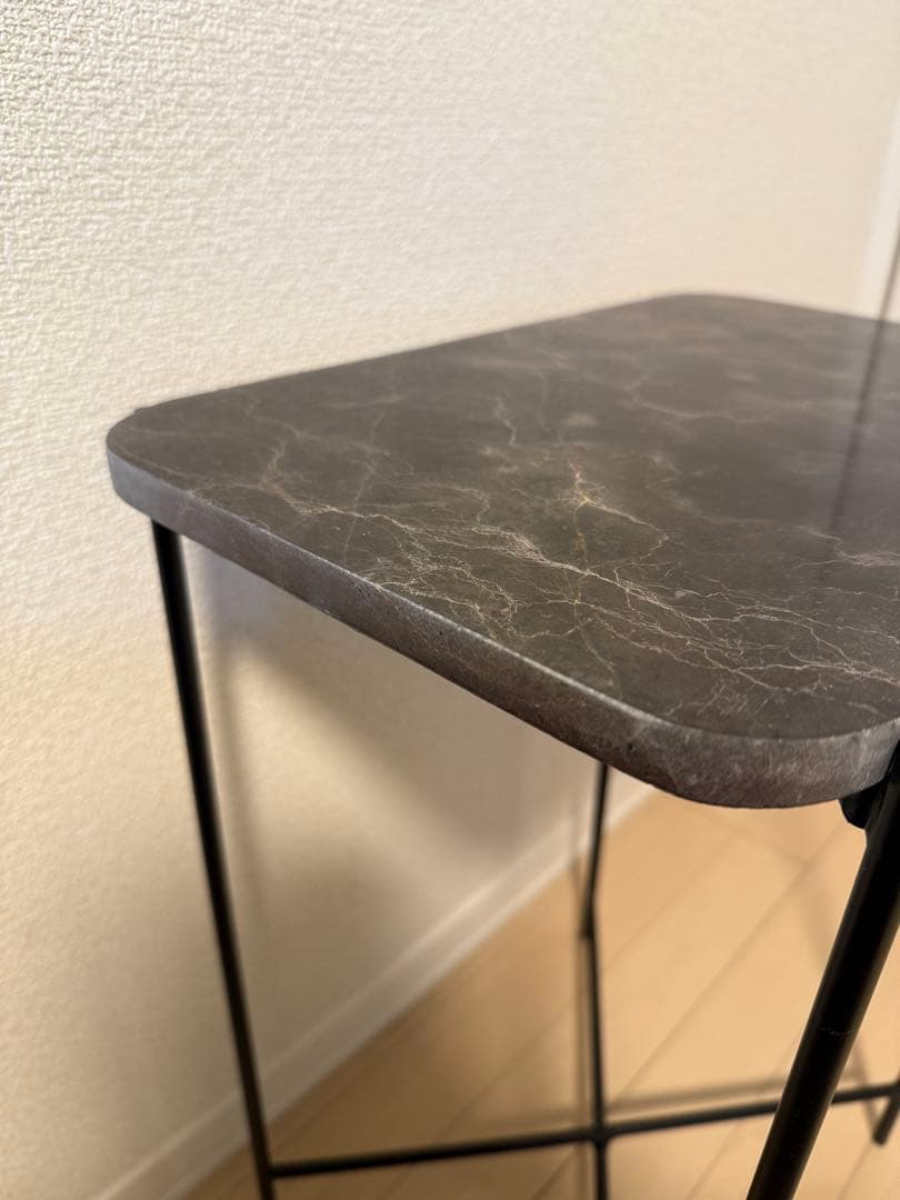 ZARA HOME マーブル調サイドテーブル