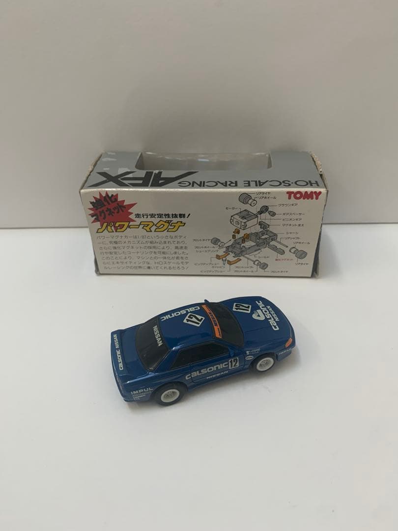 トミー　HOスケールスロットカー　AFX カルソニックスカイラインGT-R