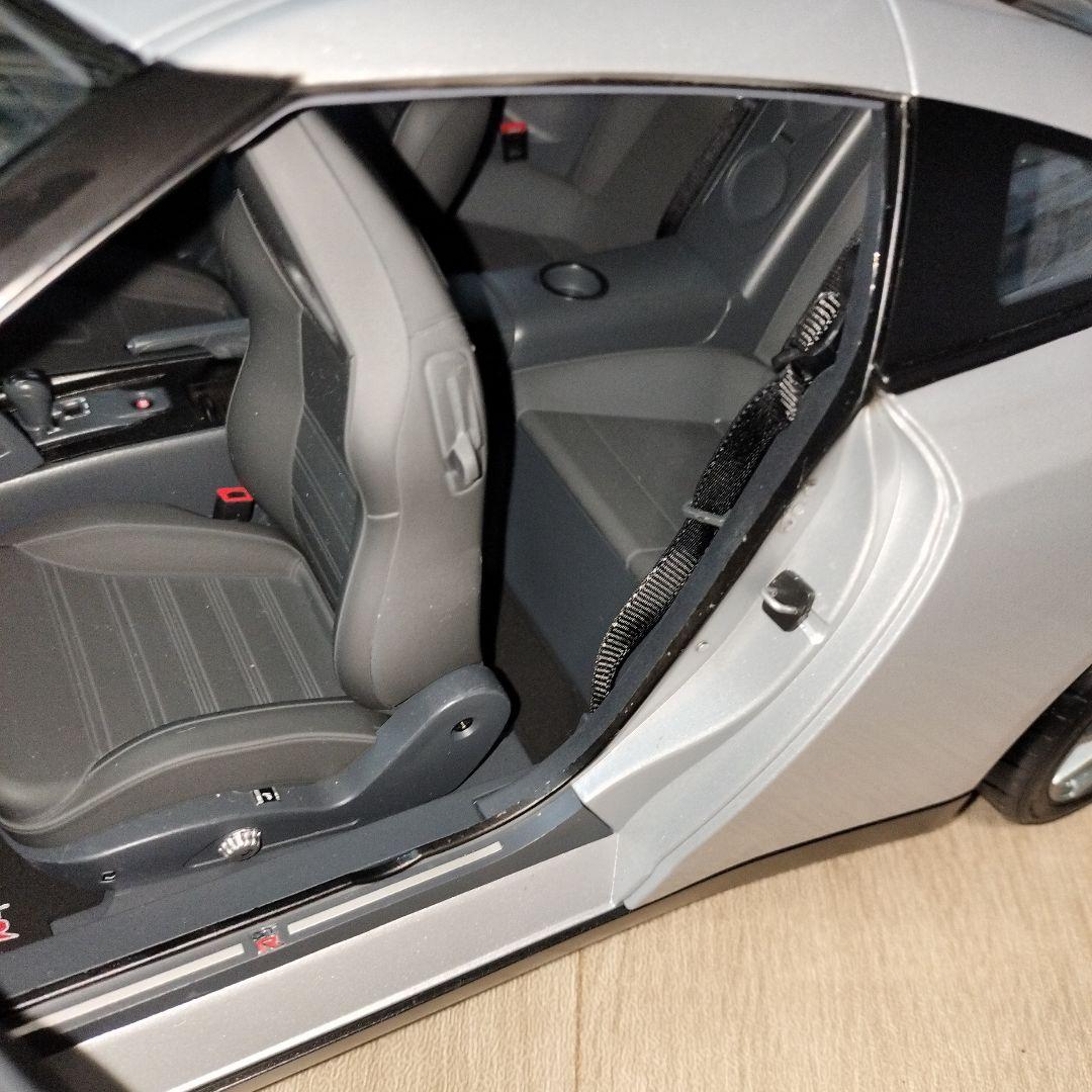 か*う様 アシェット Nissan GT-R 1/8スケール 完成品