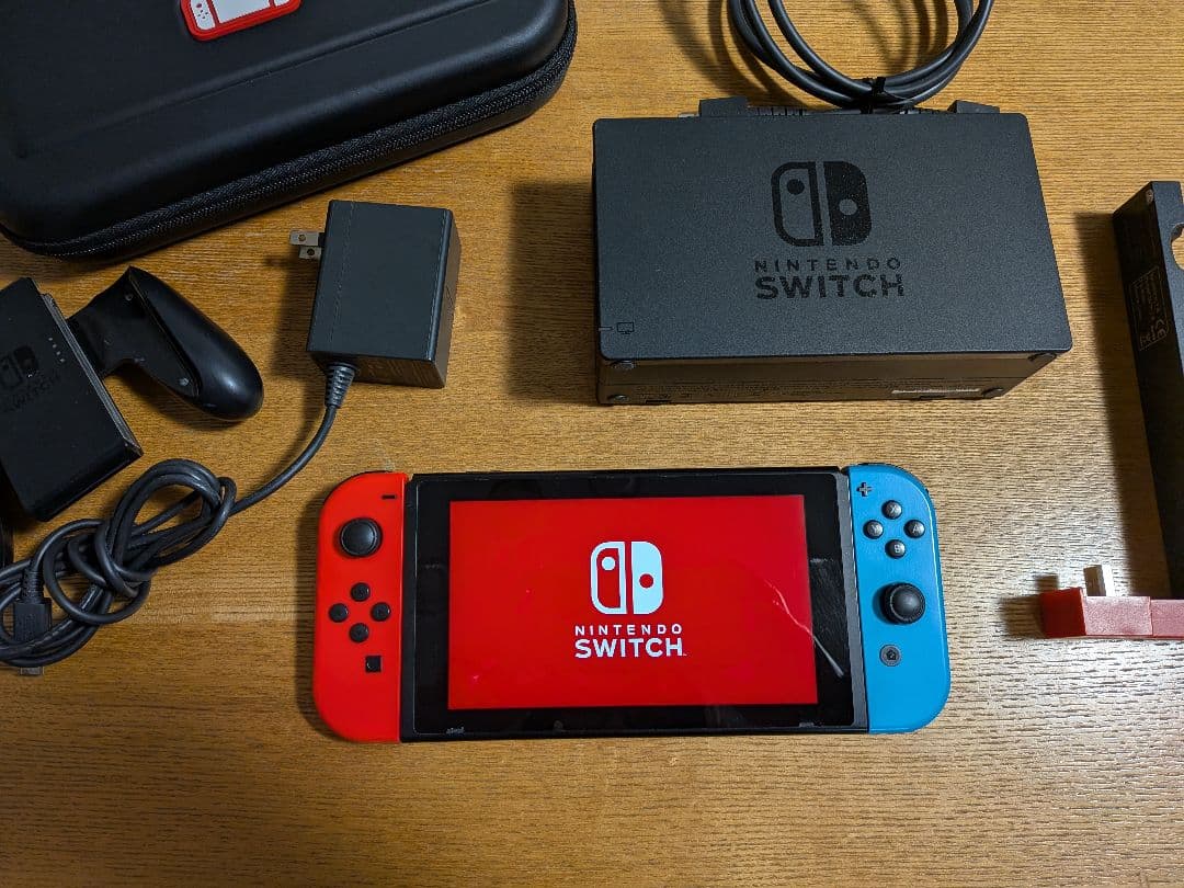 中古品　Nintendo Switch 赤/青 本体
