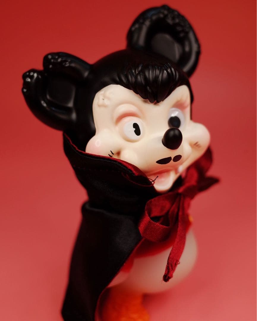 ミナド・ドラキュラ　吸血鬼　ヴァンパイア　ポップカルチャー　フィギュア　ソフビ