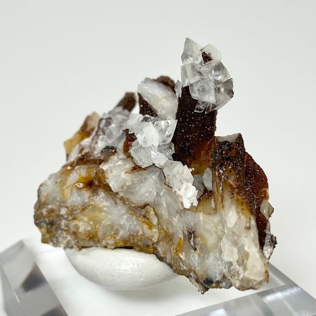 クォーツ カルサイト ロシア産 鉱物標本 原石 天然石 ストーン 共生 蛍光