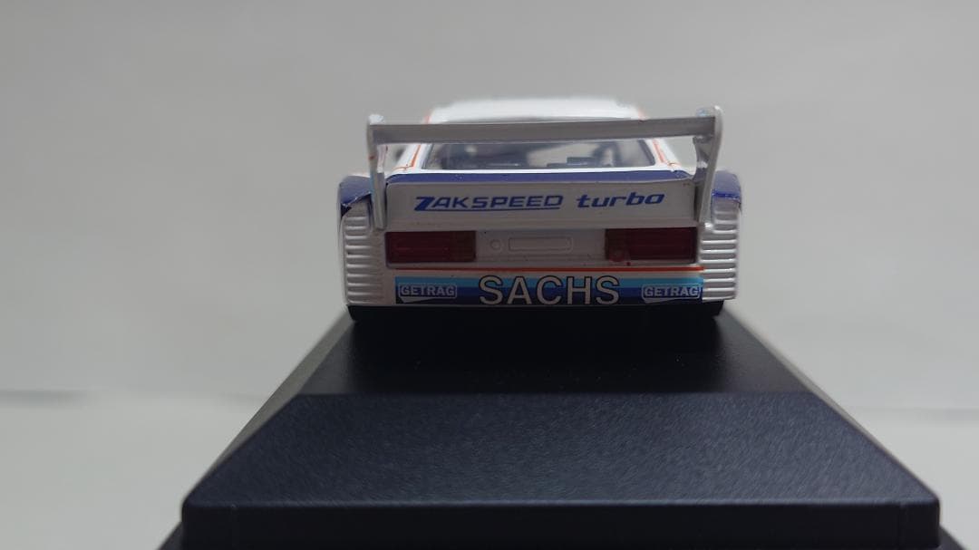 ミニチャンプス Minichamps フォード カプリ ターボ GR.5