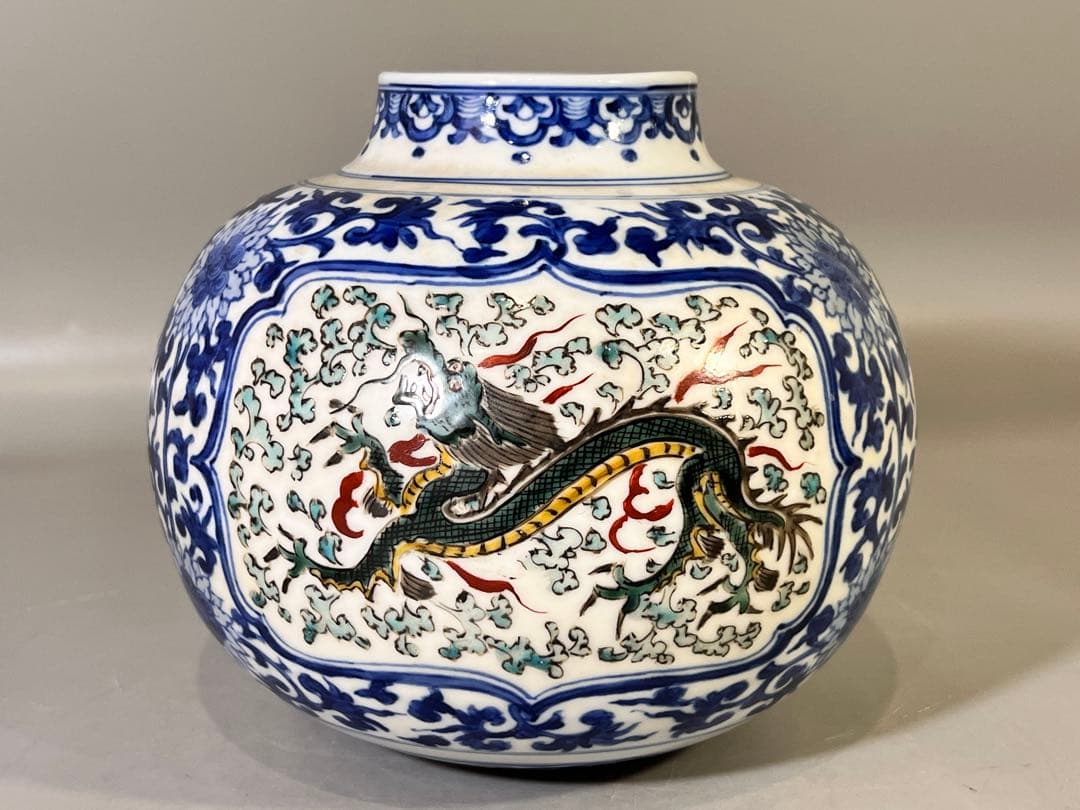 DT643 仿 中国 龍紋 瓶 在銘 美品 - メルカリ