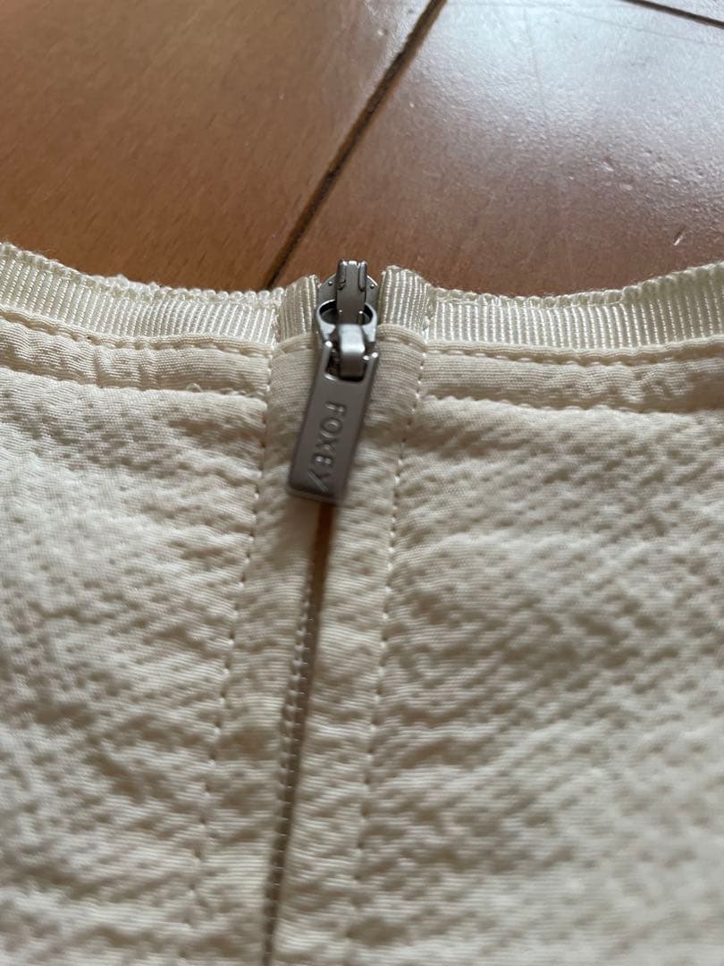 お値下げしました！FOXEY ホワイト 膝丈スカート