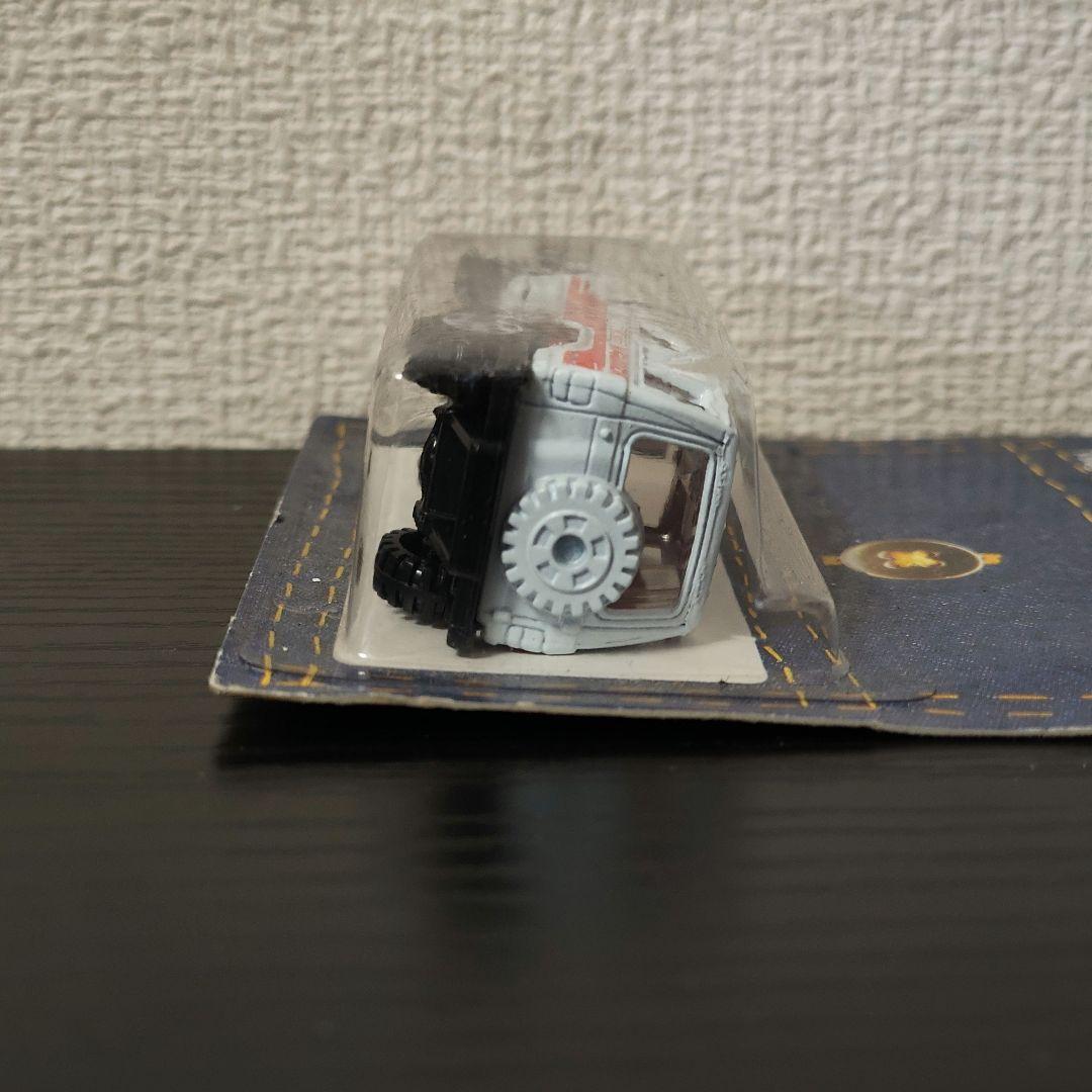 未開封　TOMICA 　トミカ　三菱パジェロ　白色　ブリスターパック