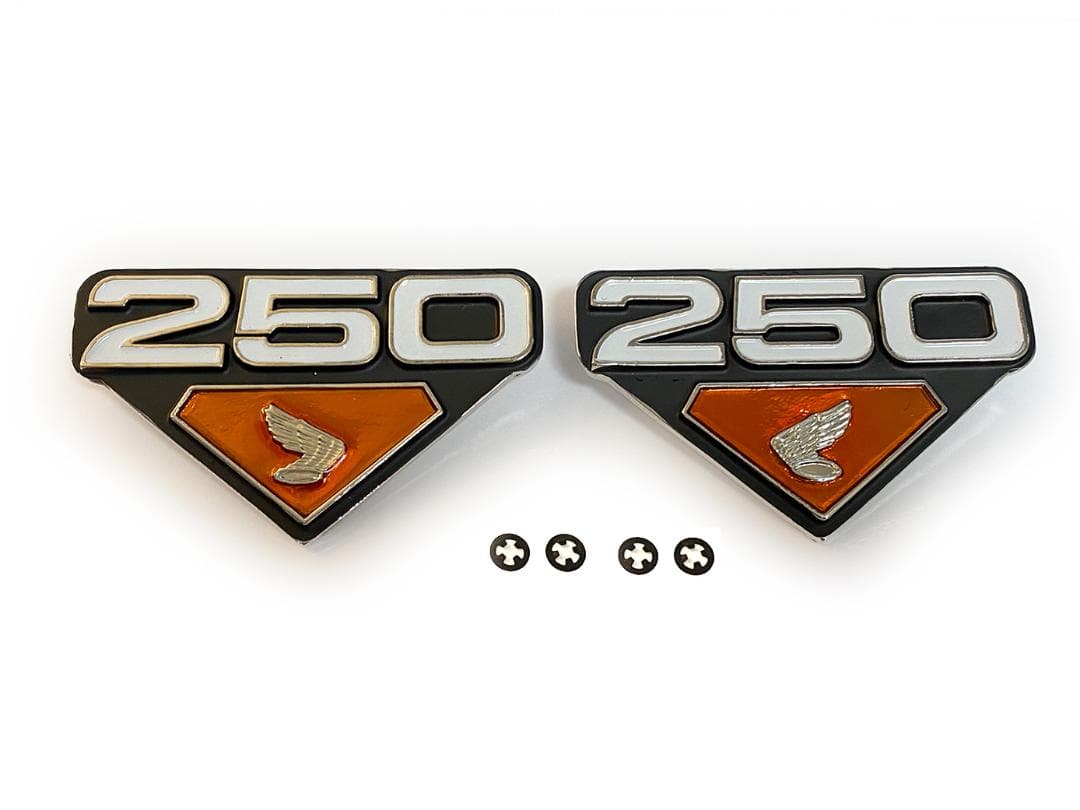 新品 ホンダ CB250 CL250 リプロサイドカバーエンブレム 左右セット