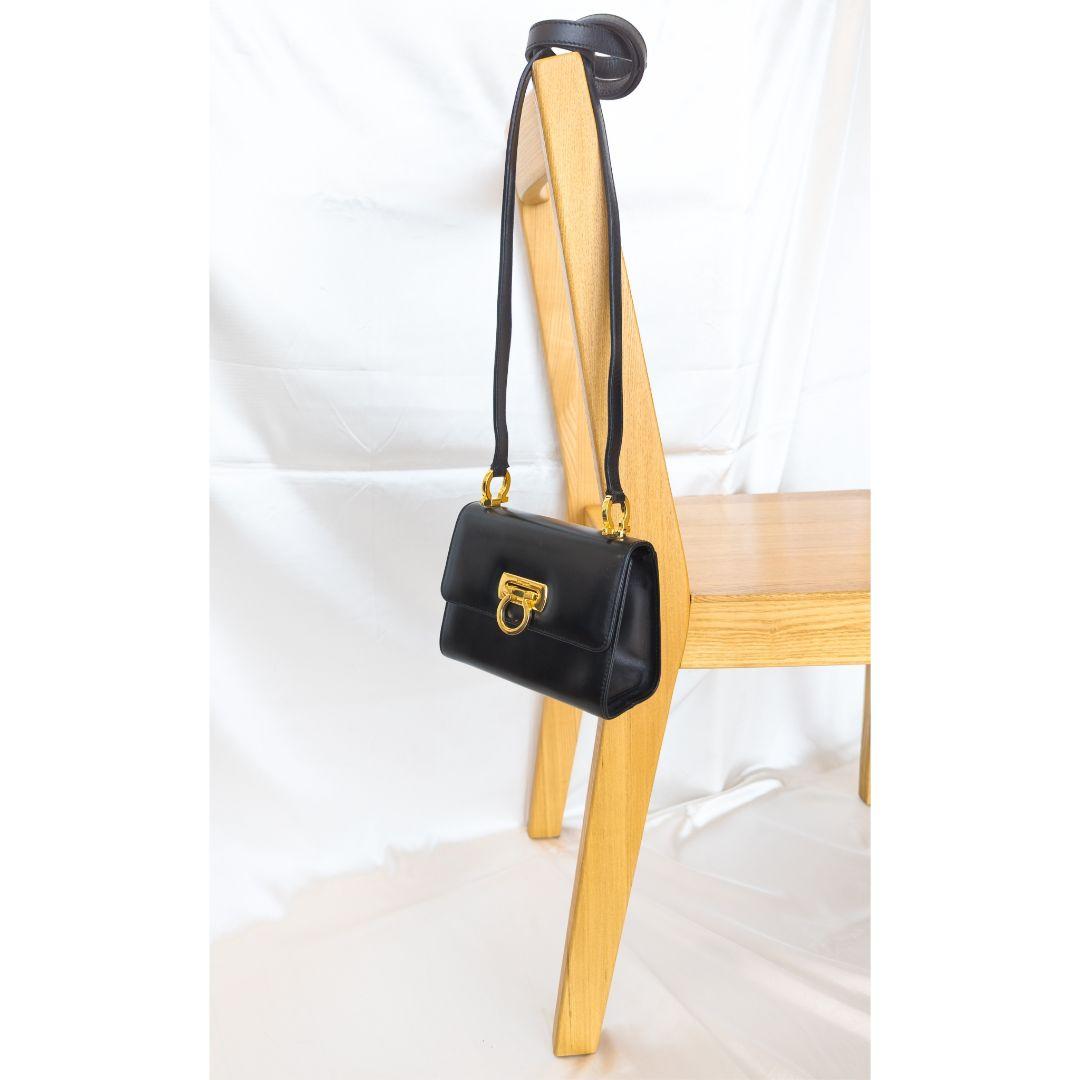 【極美品】 Ferragamo ガンチーニ ミニ ショルダーバッグ 保存袋付き