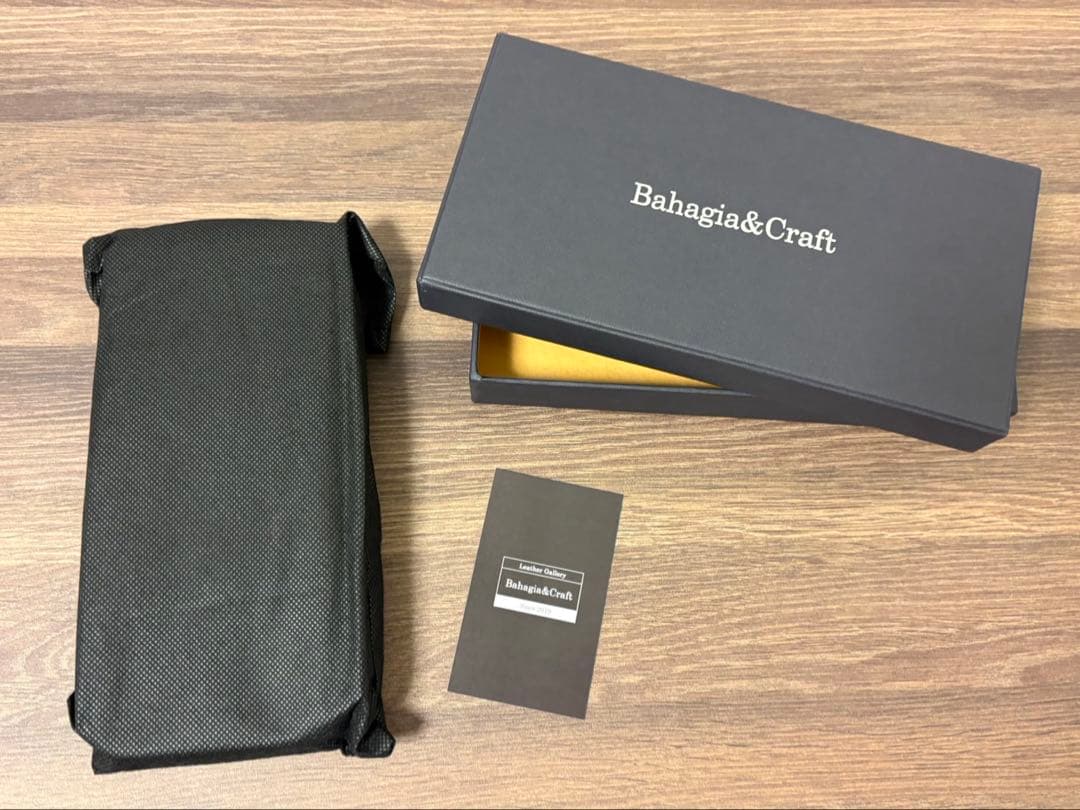 バハギア ラウンドジップペンケース シュリンクレザー ダークブラウン