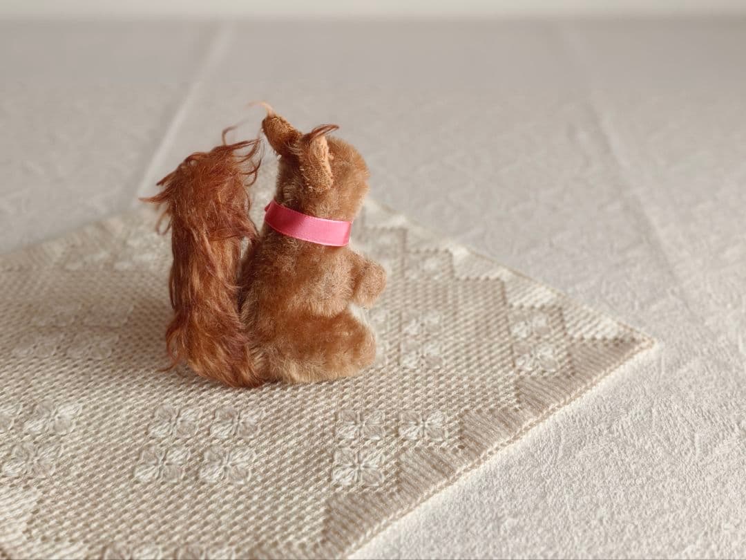 * vintage squirrel ♡ * 可愛い ピンクりぼんの リスさん