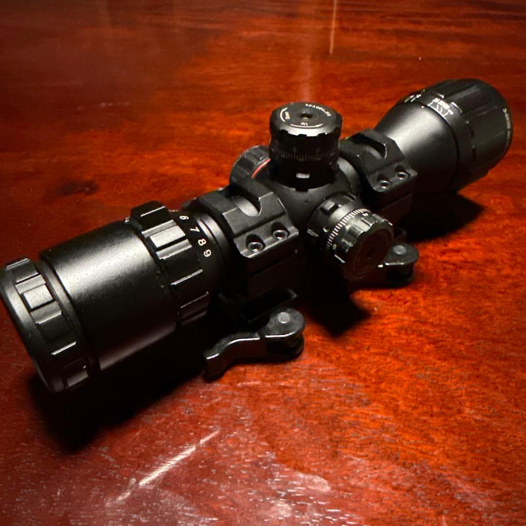 東京マルイ　NEWイルミネーテッド・ショートズームスコープ（3〜9倍）