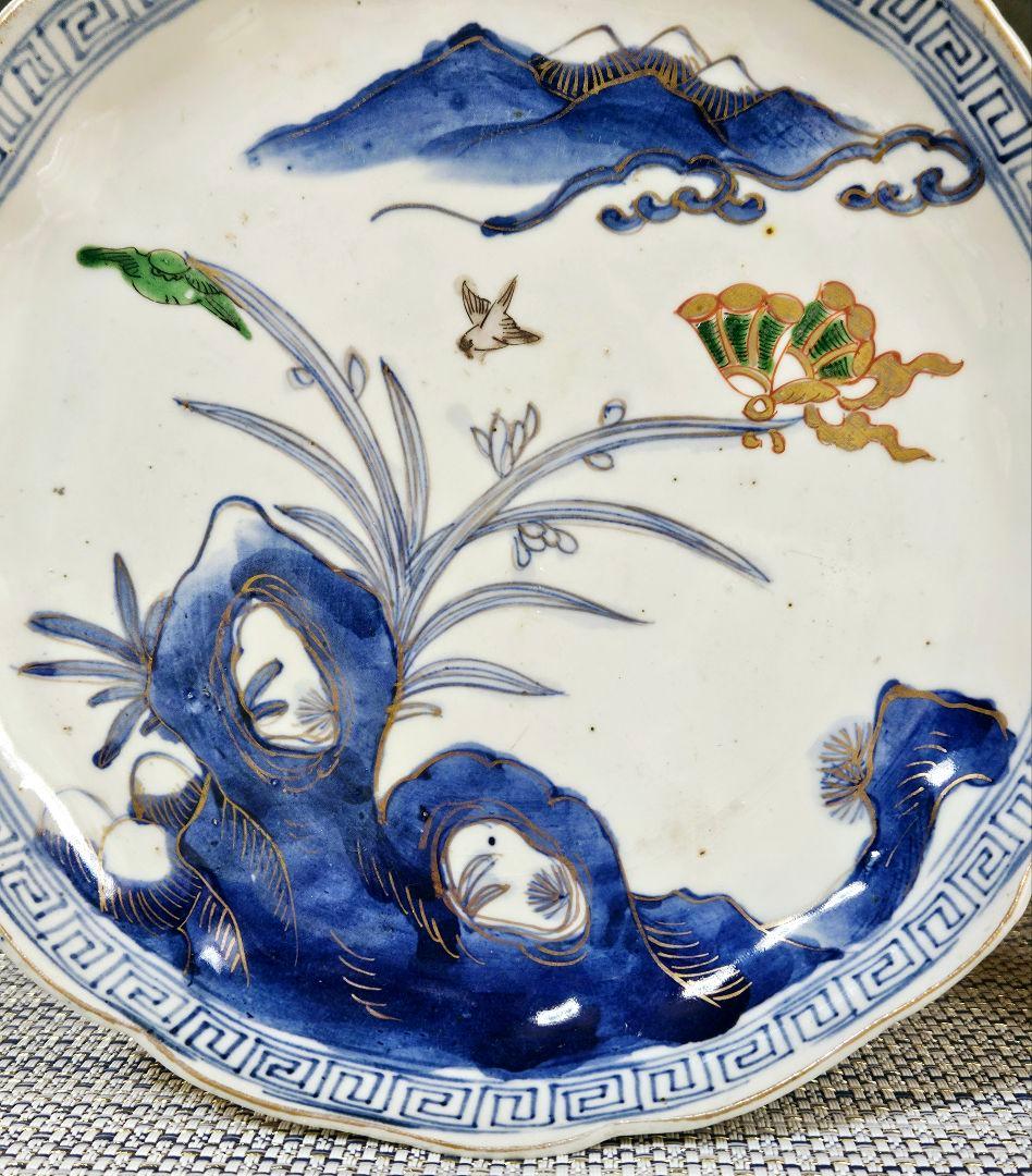 江戸時代末期～明治時代 古伊万里 染錦 金彩岩に蘭 蝶と鳥図 21.7cm輪