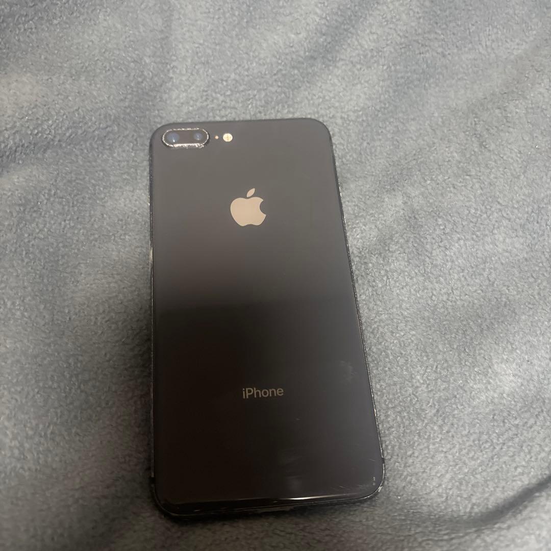 iPhone 8 Plus 本体ブラック　SIMフリー