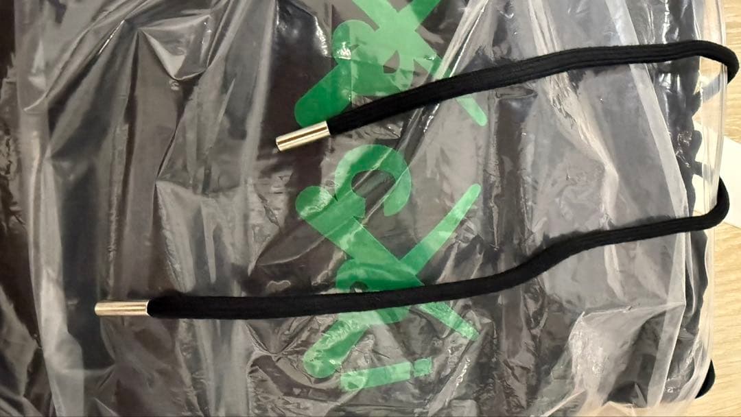 kiki様　【新品未使用】Sacai × Kaws フーディー サイズ1