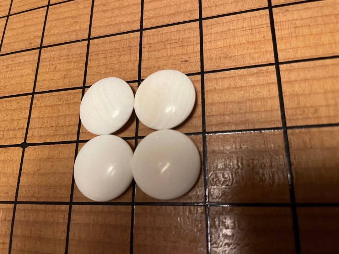 【極厚5.8寸】足付碁盤 新榧 柾目 17.5cm 天然蛤碁石 銘木碁笥セット