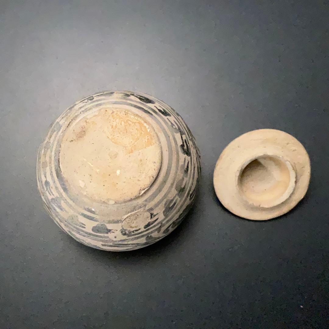 鉄絵蓋つき小壺 タイ スンコロク 骨董 R1398ダM - メルカリ