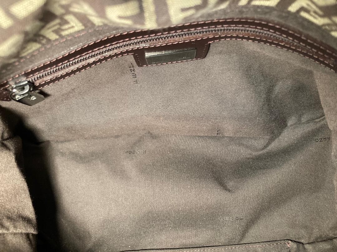 FENDI(フェンディ)マンマバケット ズッカ ショルダーバッグ 8BR001