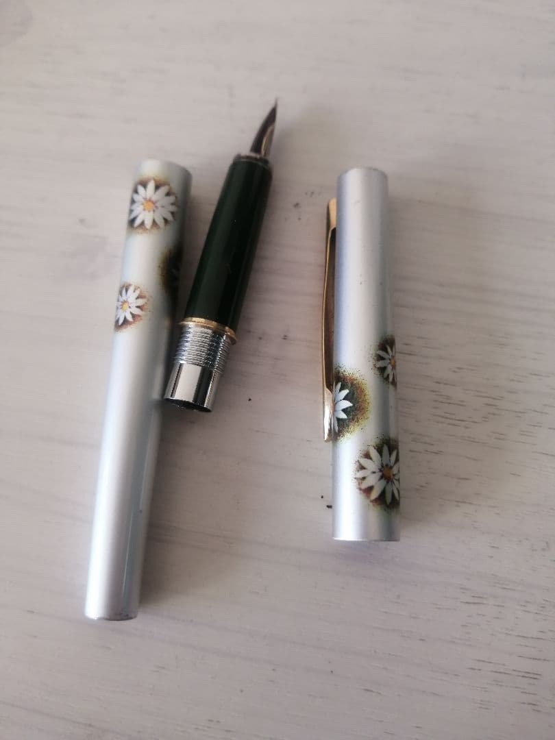 現状万年筆二本