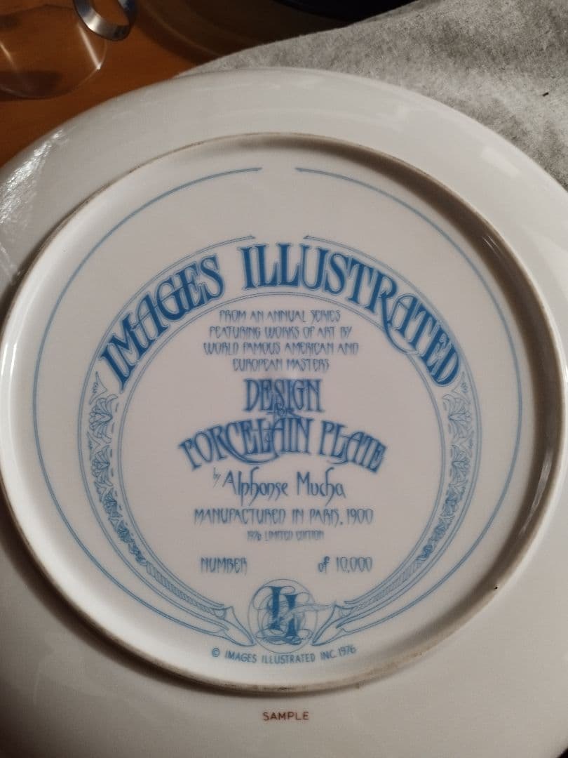希少品 ミュシャ大皿：パリのシンボル 直径31cm 金縁 - メルカリ