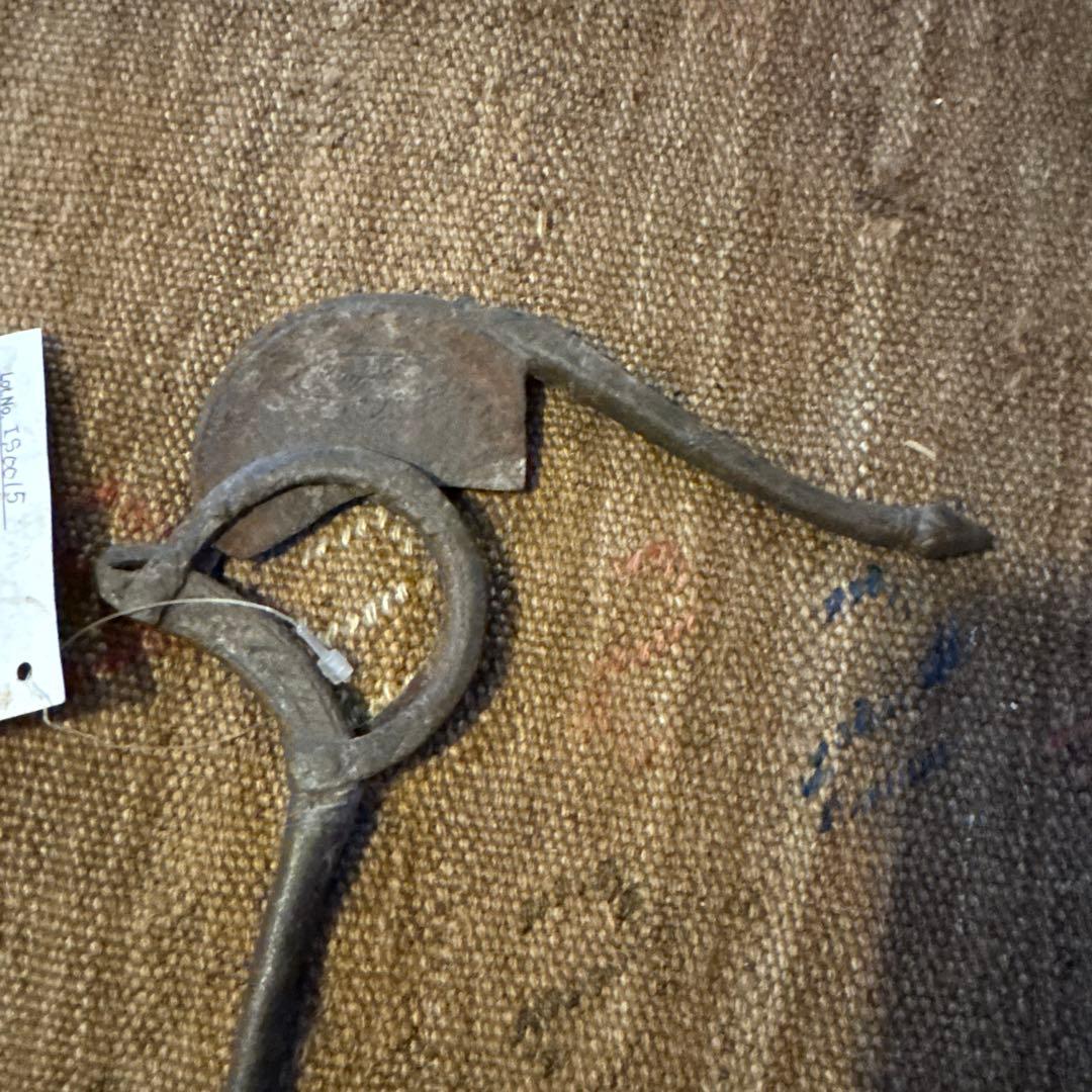 インドアンティーク葉タバコバサミ アイアンC