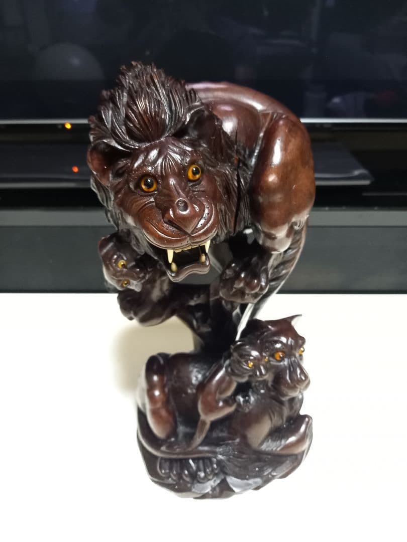骨董 根木 唐木 無垢材 手彫り 硝子眼 唐獅子 細密 細工 唐獅子 樟材