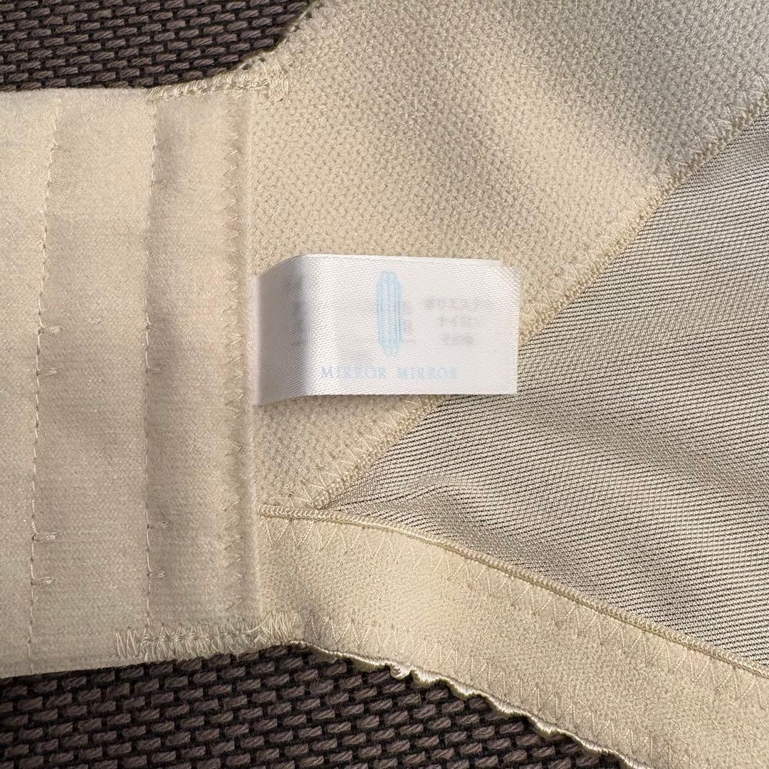 【美品】MIRROR MIRROR バックレスビスチェ F65