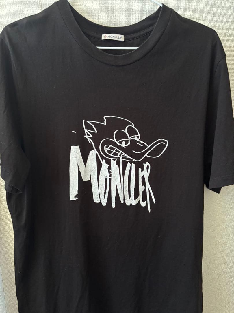 MONCLER ブラック Tシャツ グラフィック