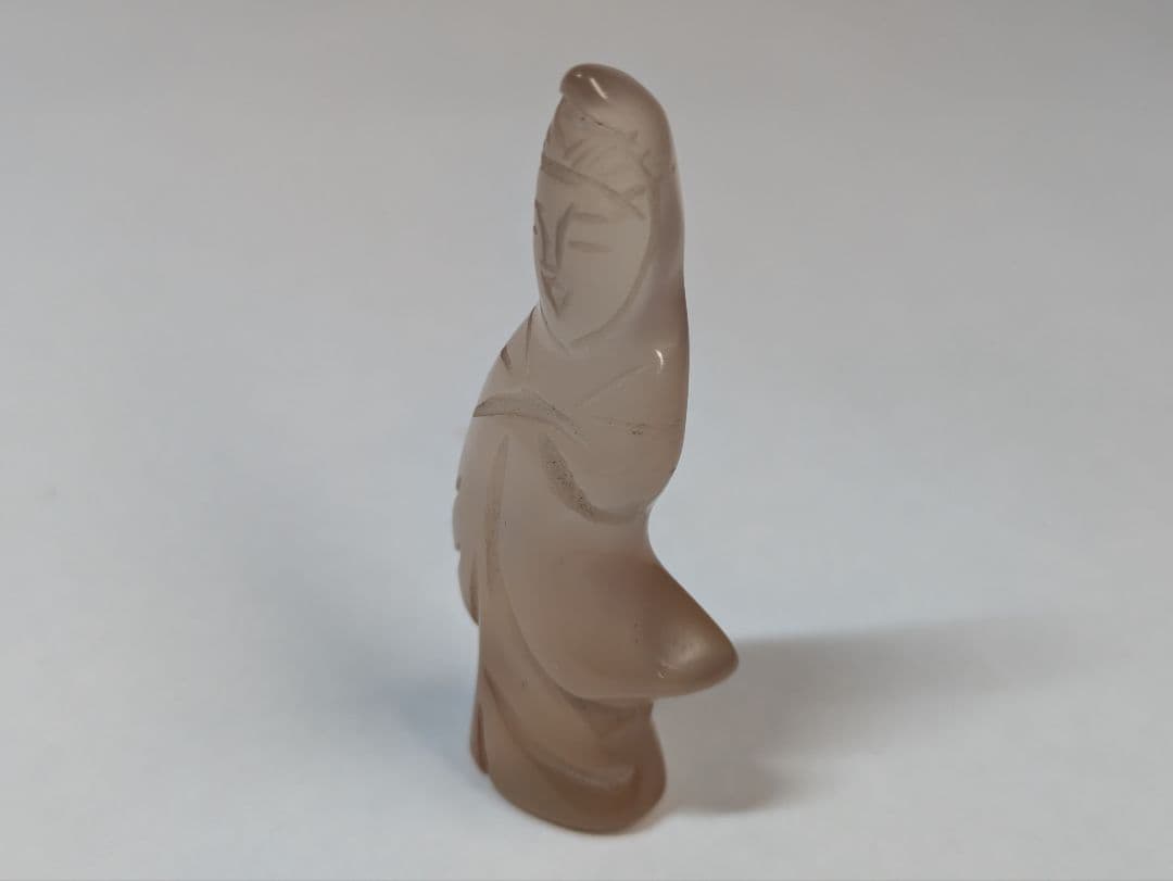 古瑪瑙 水晶 観音様 仏様 菩薩 瑪瑙 骨董 古玩 印材 根付 念持仏